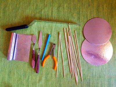 Torta-na-sprat-dekorisana-slagom-5