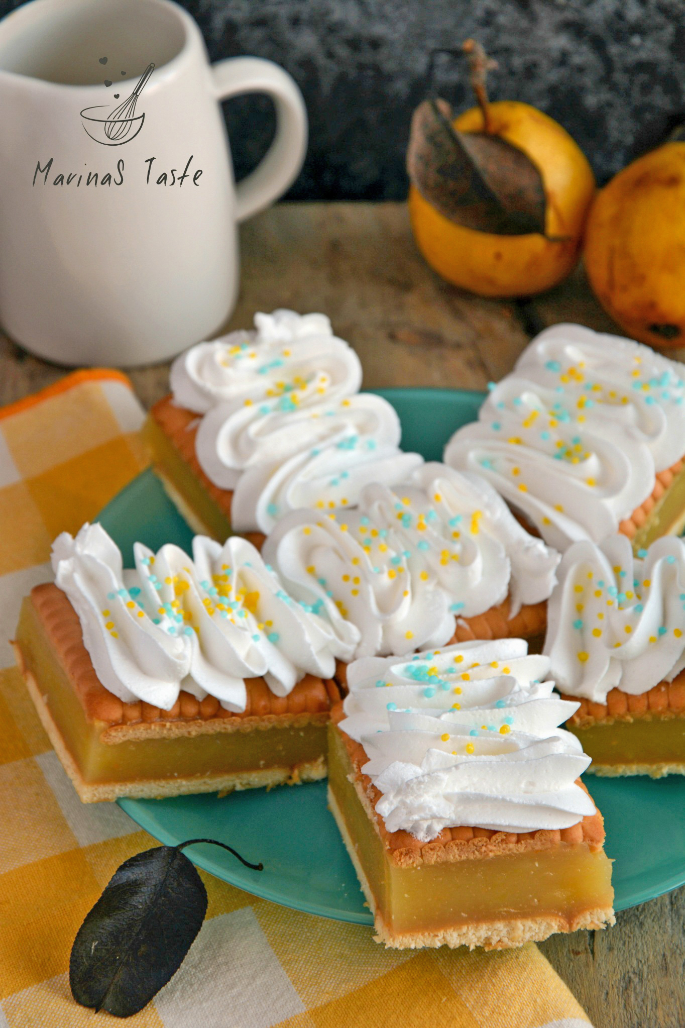 Keks-kolac-sa-kruskama-1s