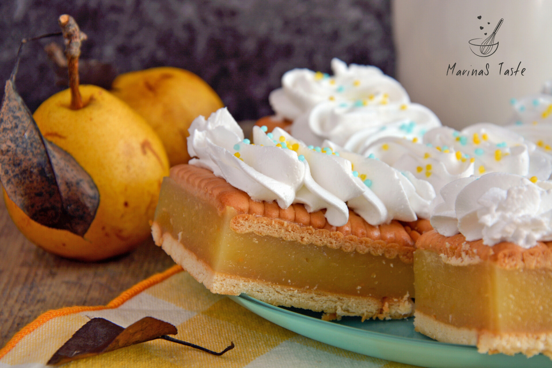 Keks-kolac-sa-kruskama-3s