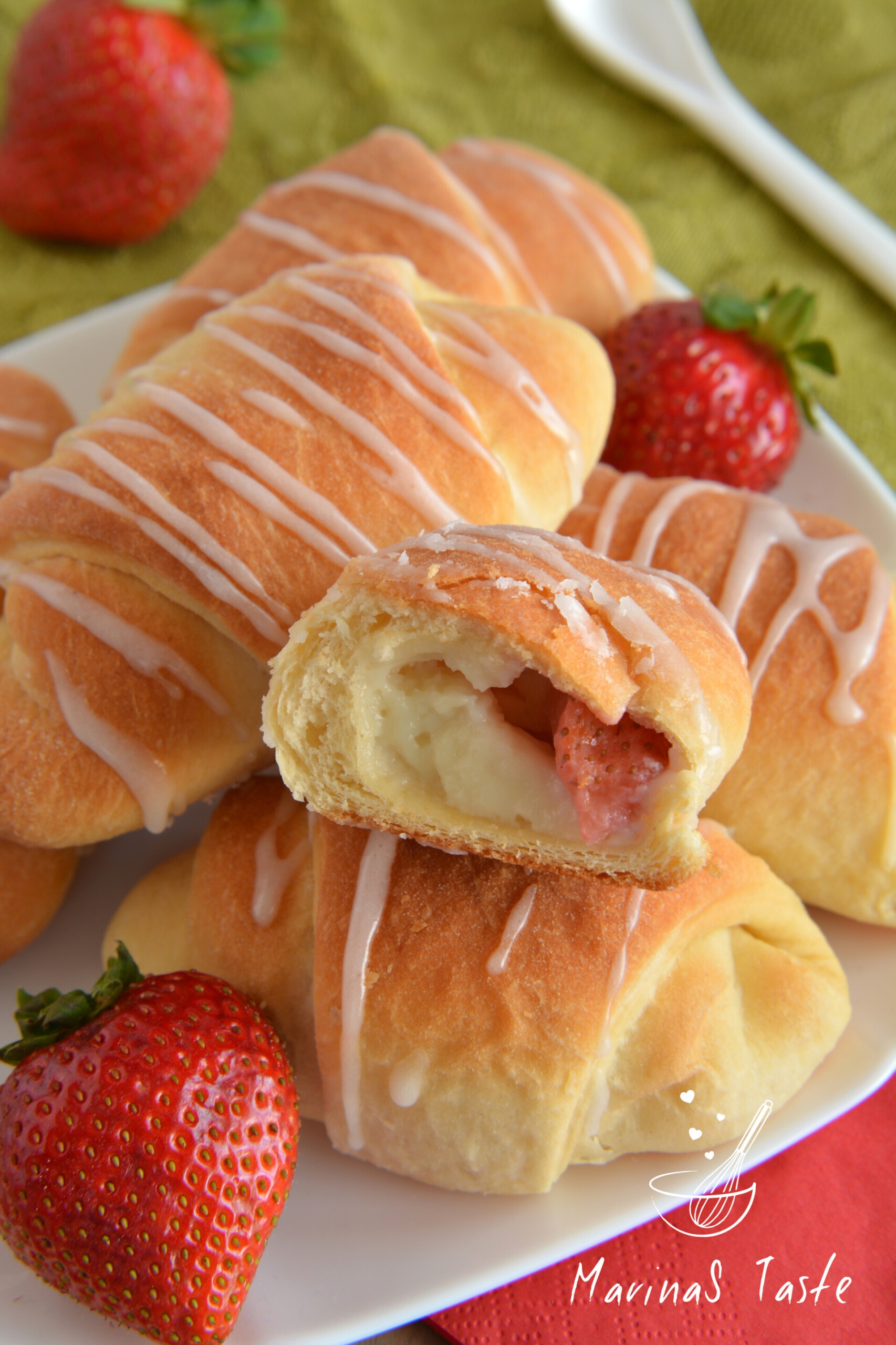 Kiflice-sa-kremom-i-vocem-3