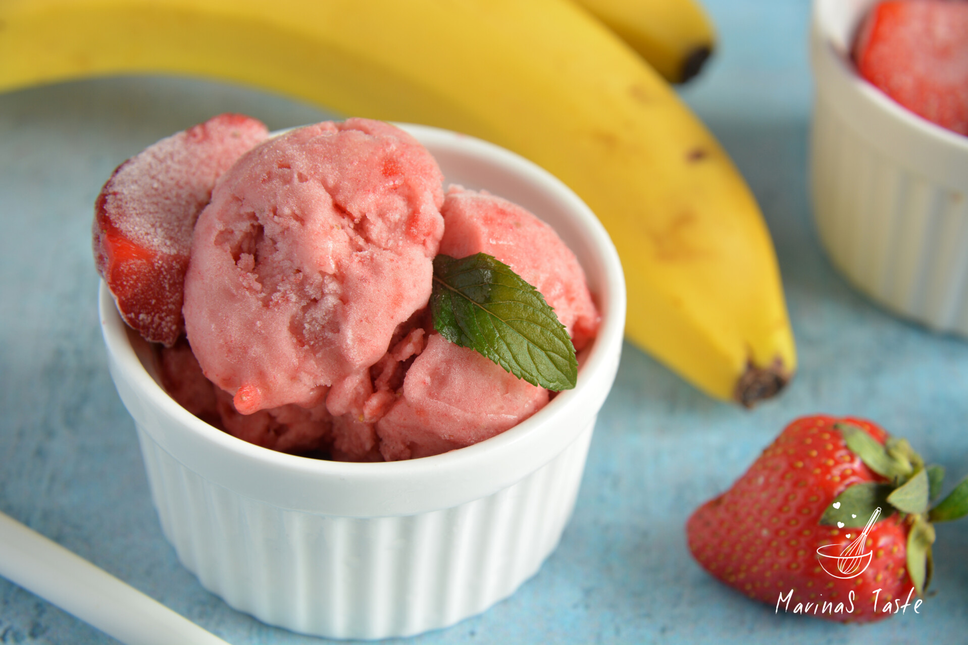 Sladoled-od-jagoda-i-banana-2