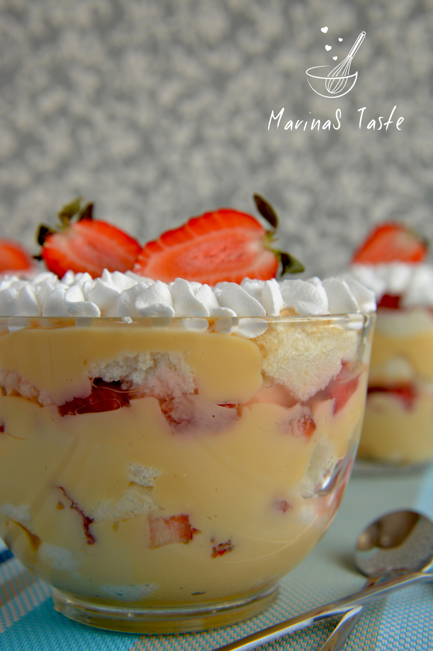 Engleski-trifle-sa-jagodama-2