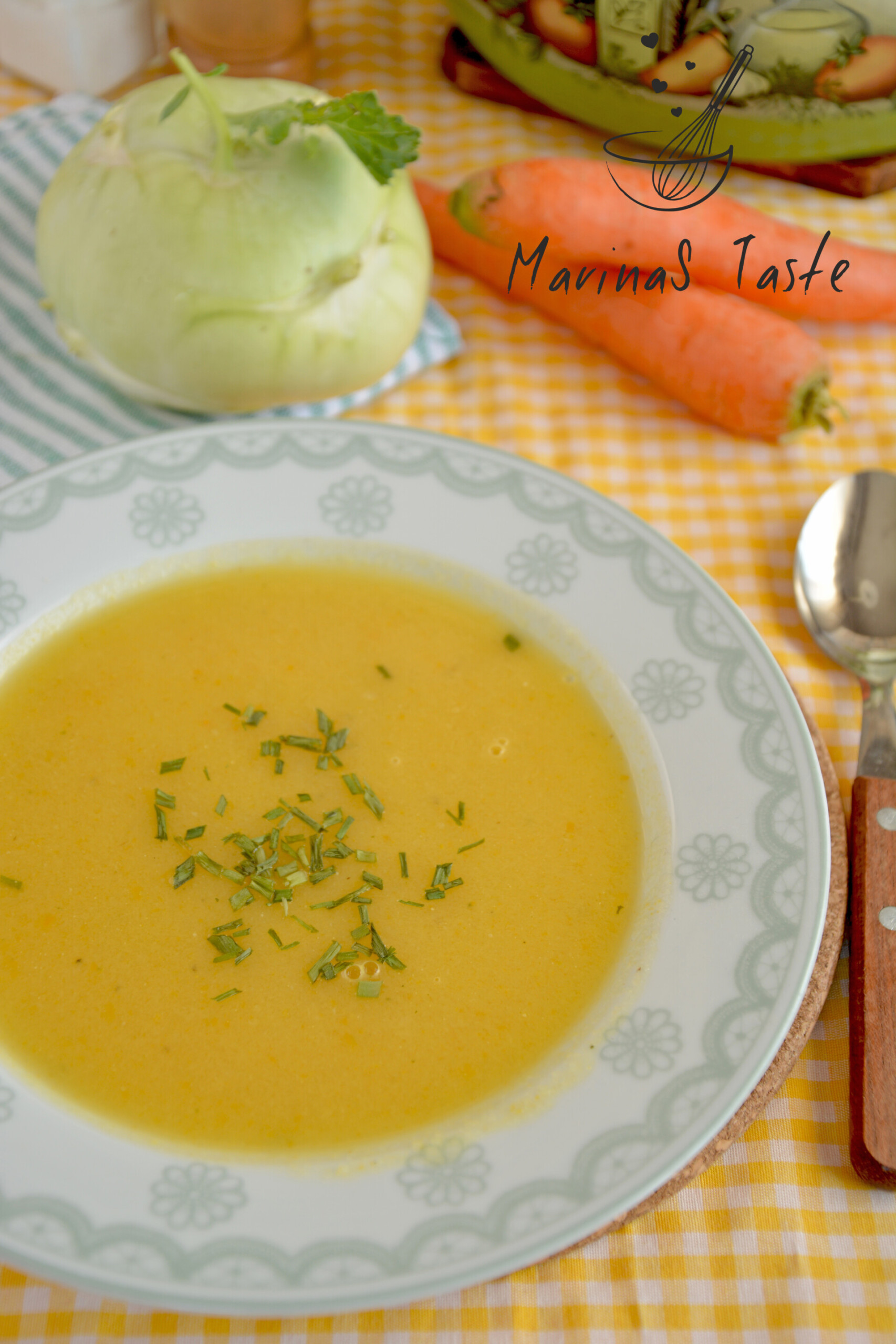 Krem-corba-od-kelerabe-i-sargarepe-2