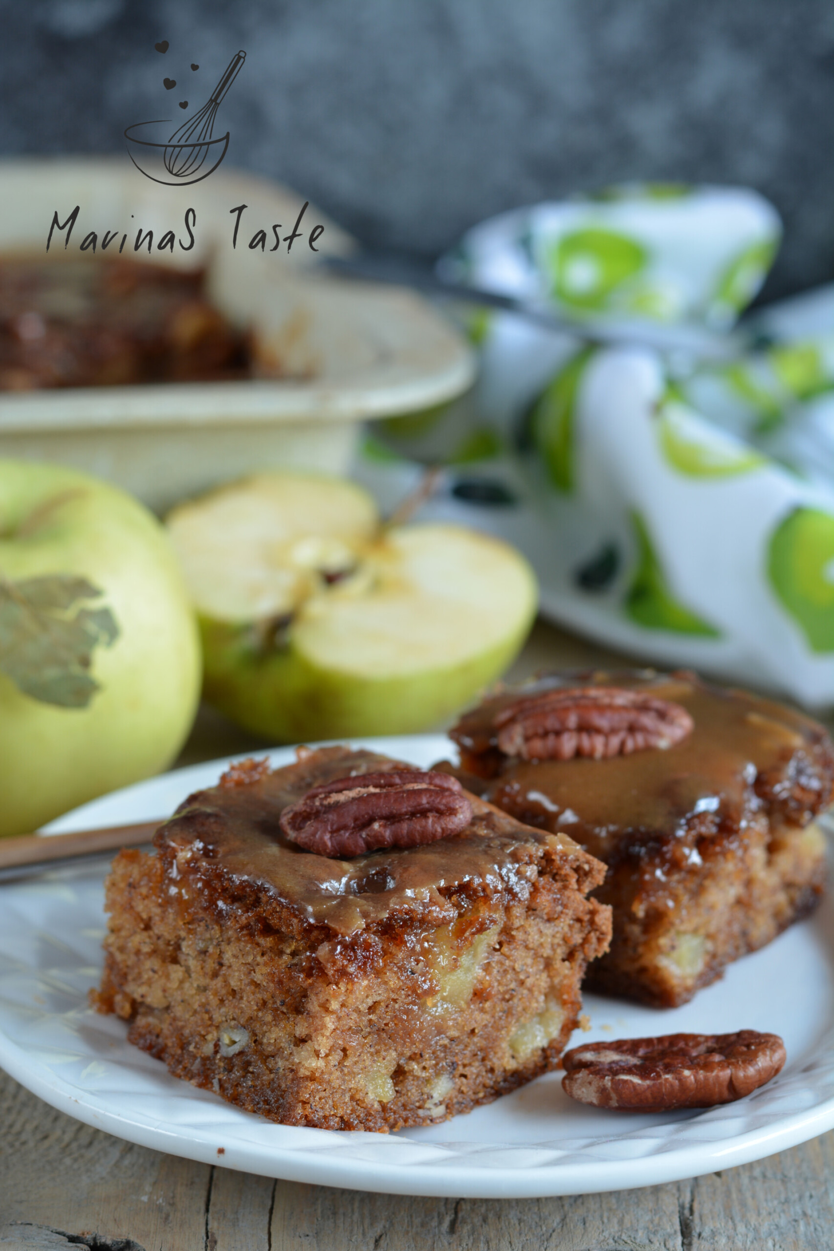 Kolac-sa-jabukama-i-karamelom-4