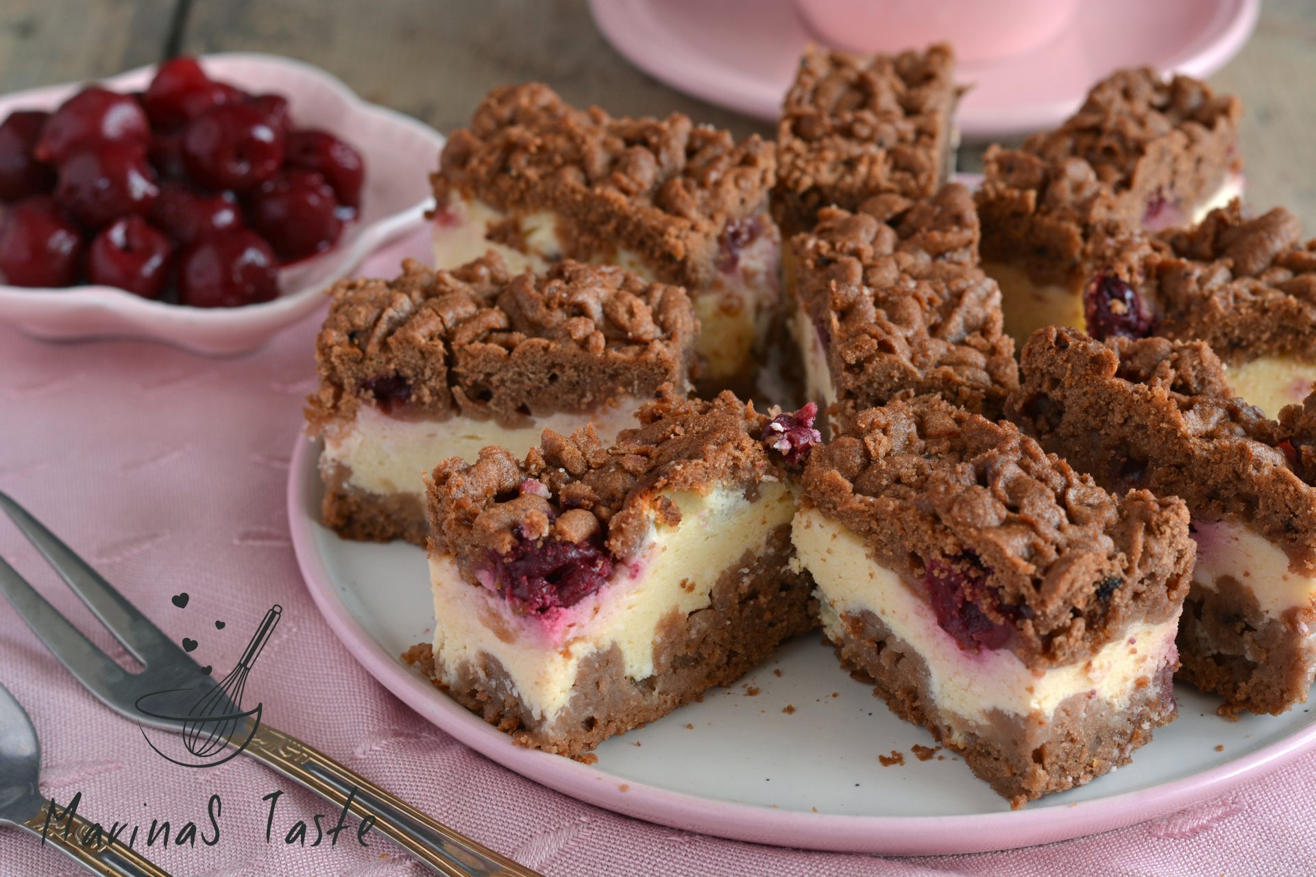 Rendani-kolac-sa-visnjama-i-sirom-5