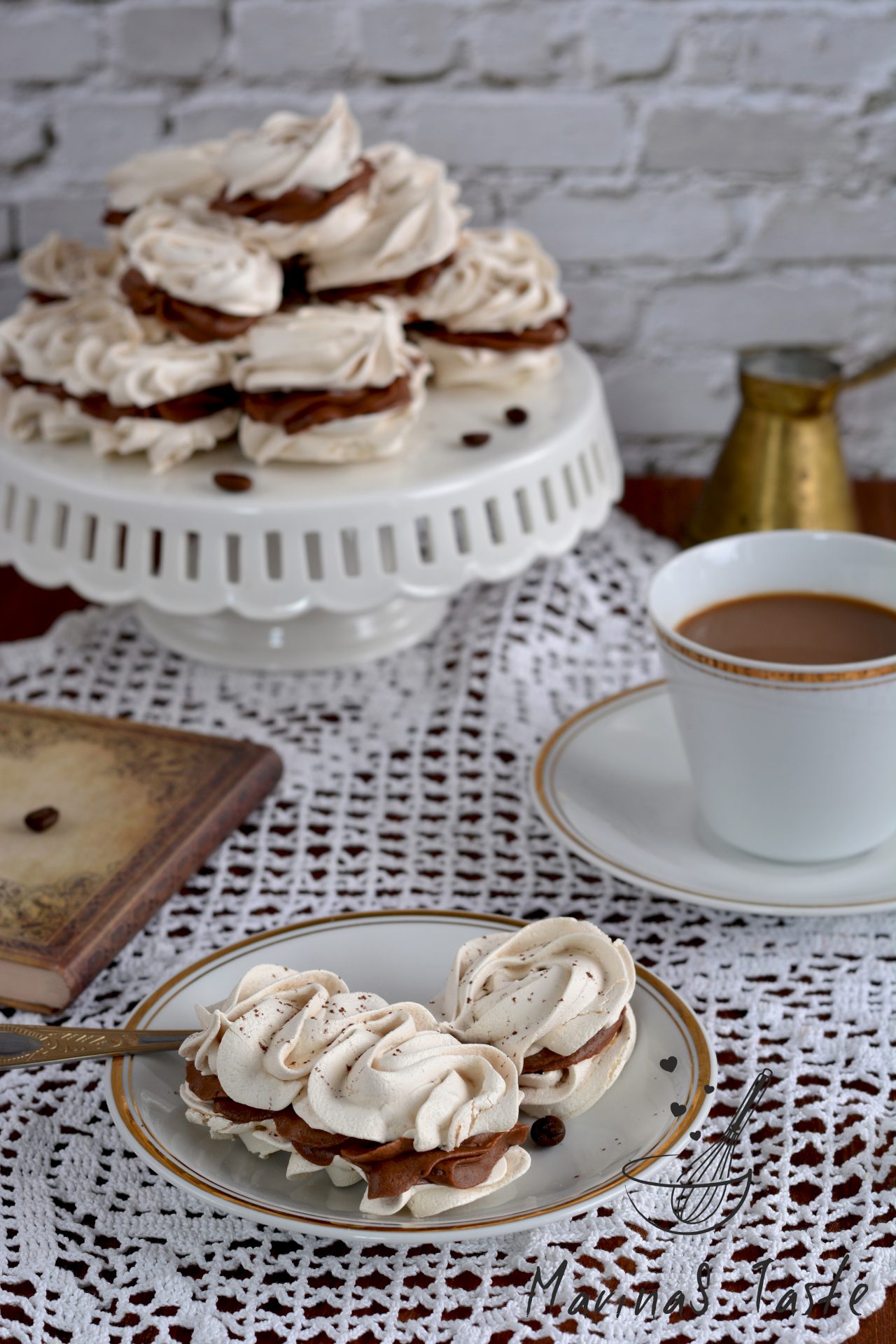 Beze-tortice-sa-kafom-1