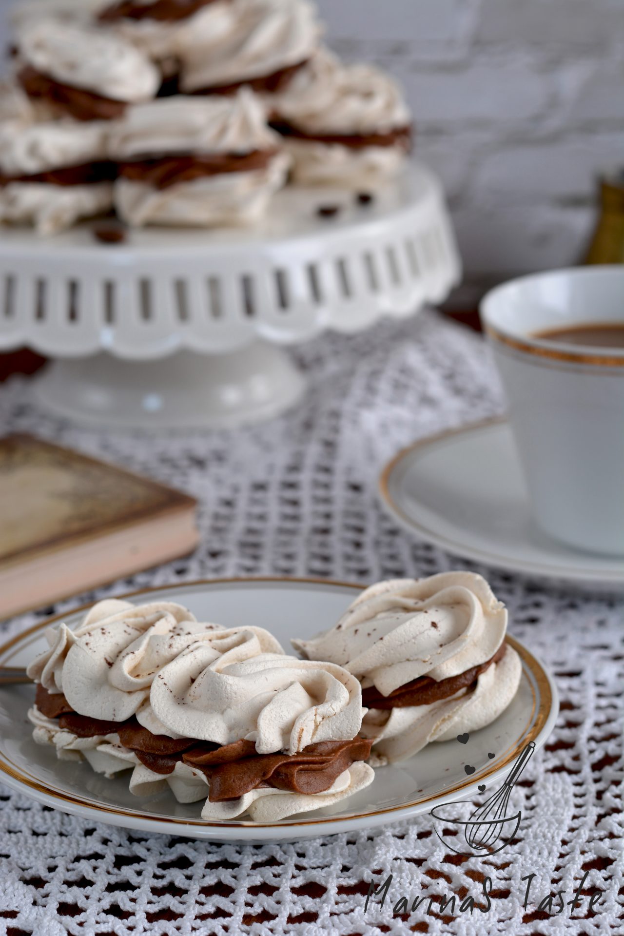 Beze-tortice-sa-kafom-3