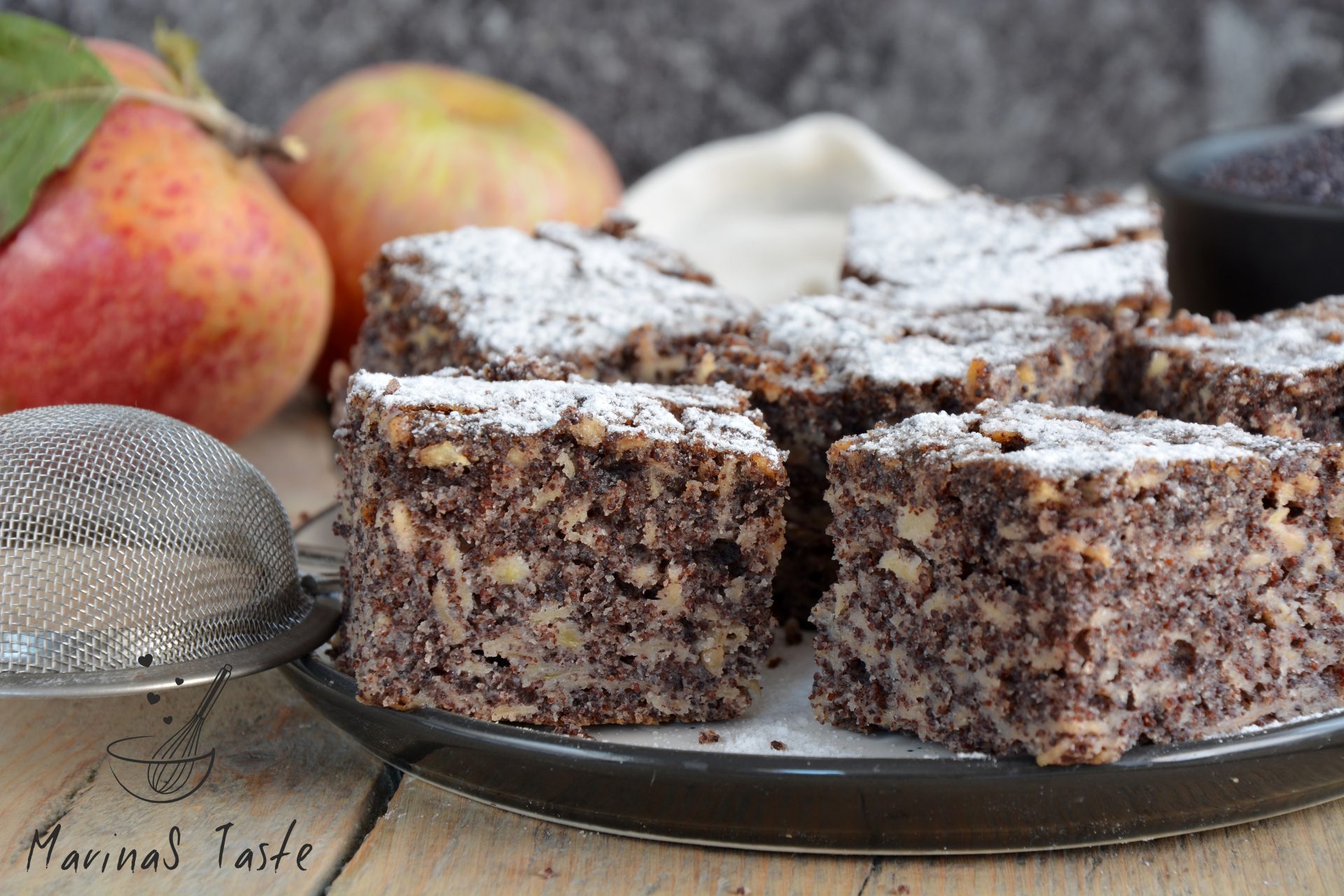 Brzi-kolac-sa-makom-i-jabukama-4