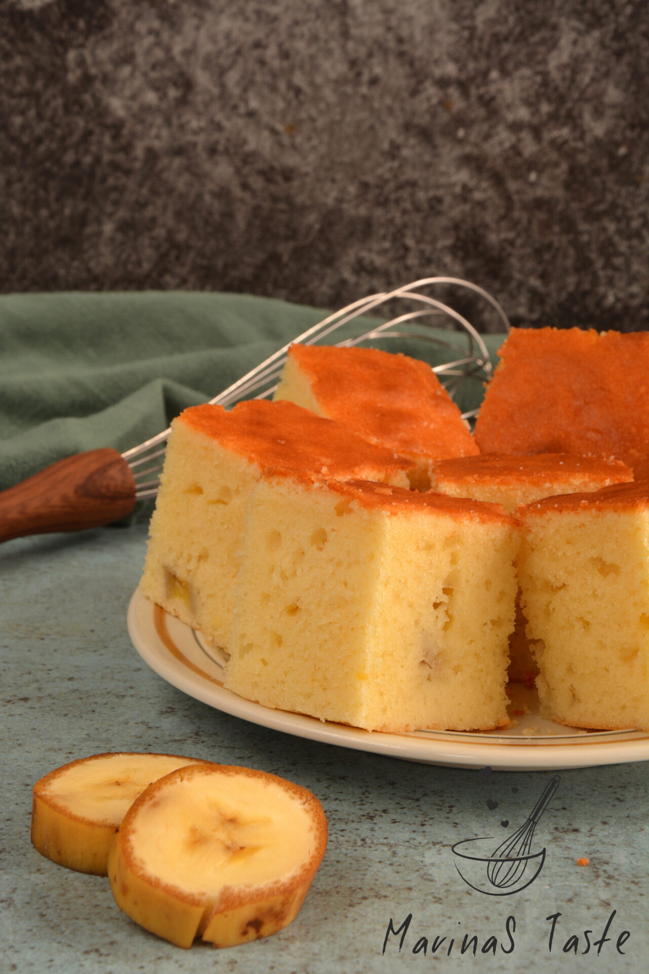 Brzi-kolac-sa-jogurtom-i-vocem-6